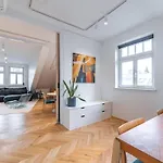 Modern 2bdrm Aprtm W Cinema & 2 Bathrooms * Tallin