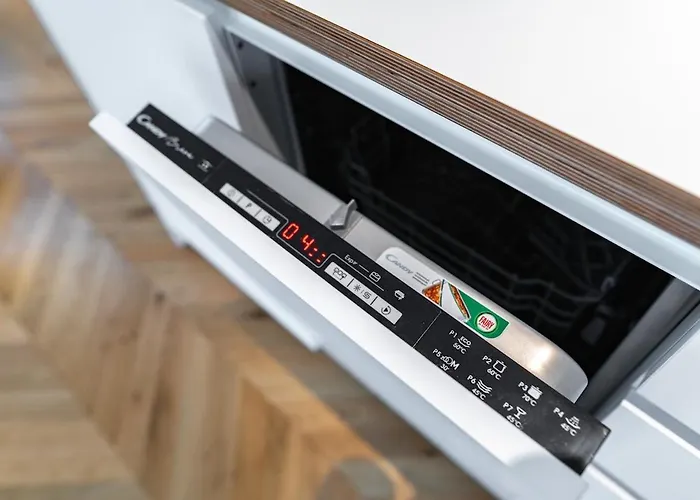 Modern 2bdrm Aprtm W Cinema & 2 Bathrooms * 탈린