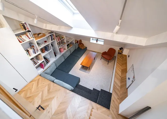 شقة Modern 2bdrm Aprtm W Cinema & 2 Bathrooms تالين