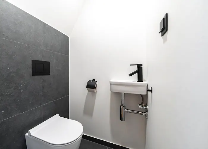 شقة Modern 2bdrm Aprtm W Cinema & 2 Bathrooms