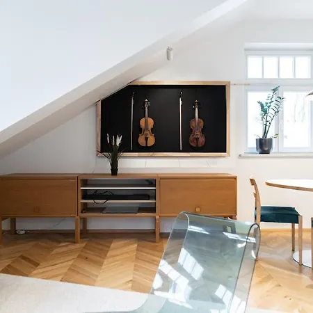 Modern 2bdrm Aprtm W Cinema & 2 Bathrooms アパート