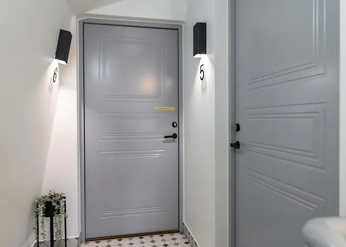 Modern 2bdrm Aprtm W Cinema & 2 Bathrooms * タリン